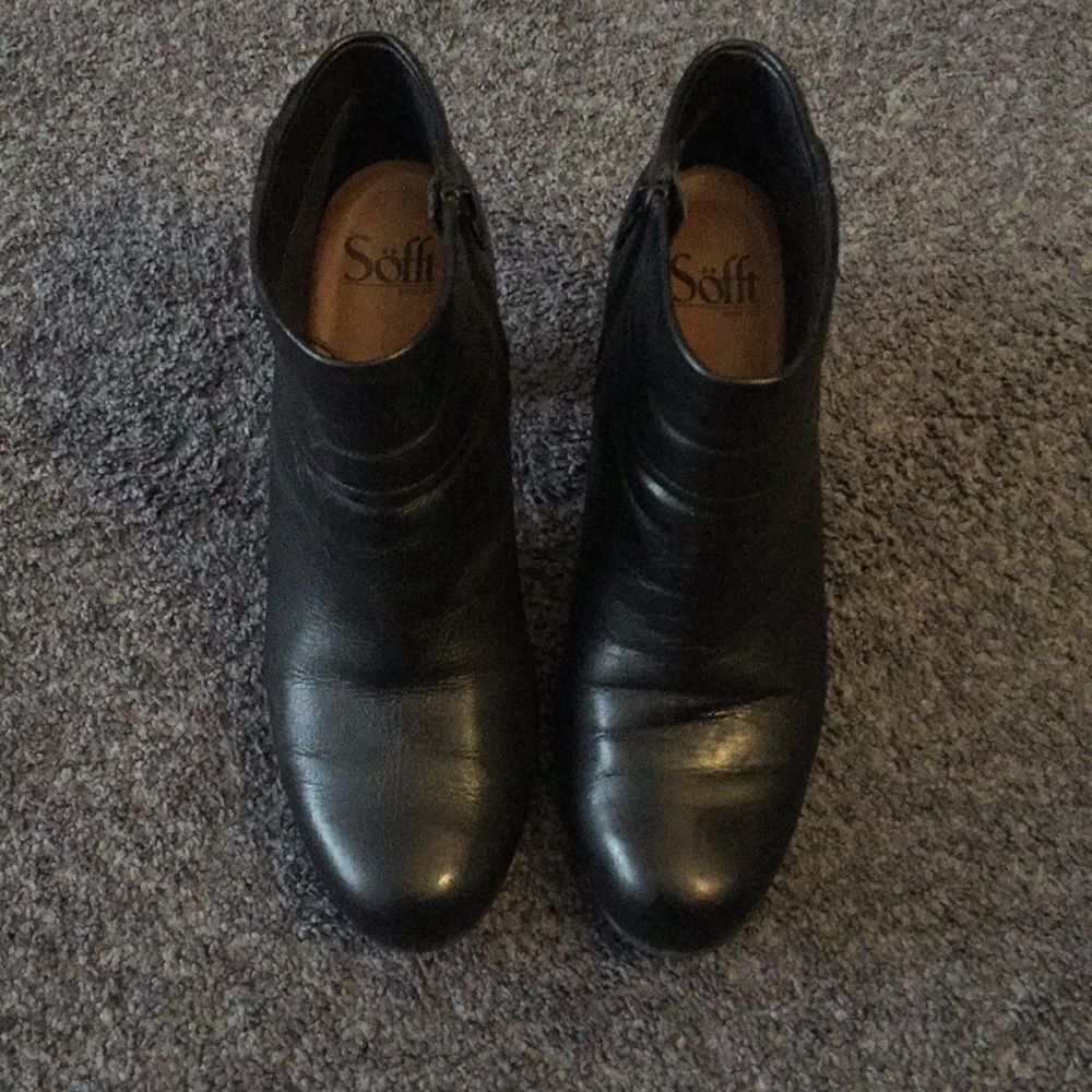 black ankle booties